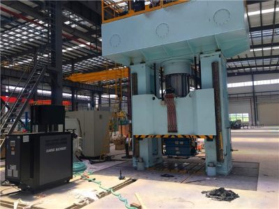 高溫油溫機在碳纖維成型中控溫作用，問「歐能機械」